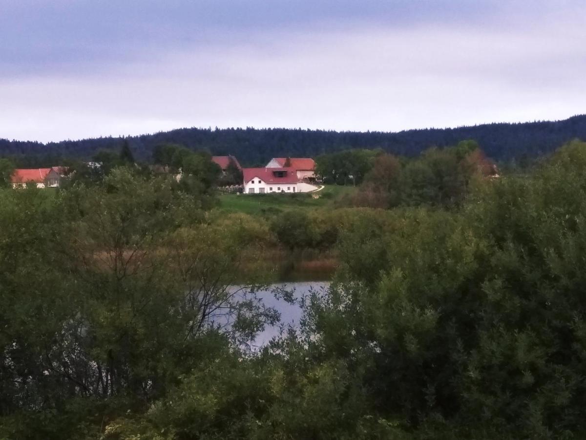 L'Esca'Lac Grande-Riviere Chateau Luaran gambar